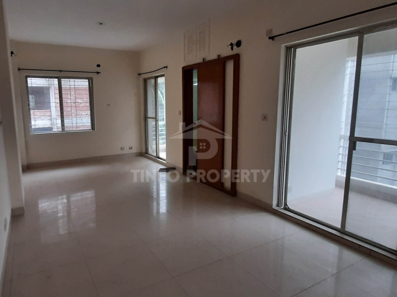 2500 Sq Ft Commercial Space Rent In Dhanmondi-5