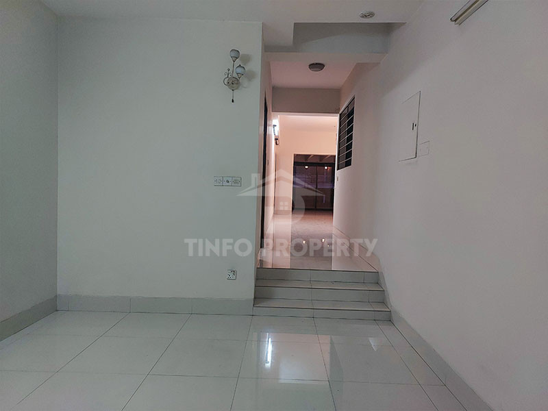 2500 Sq Ft Ready Apartment For Rent at Baridhara Diplomatic zone-5
